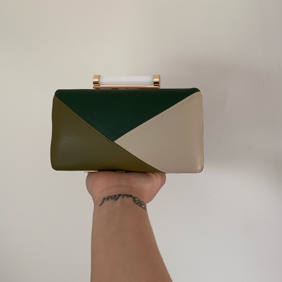 Clutch - Picture 4 of 9